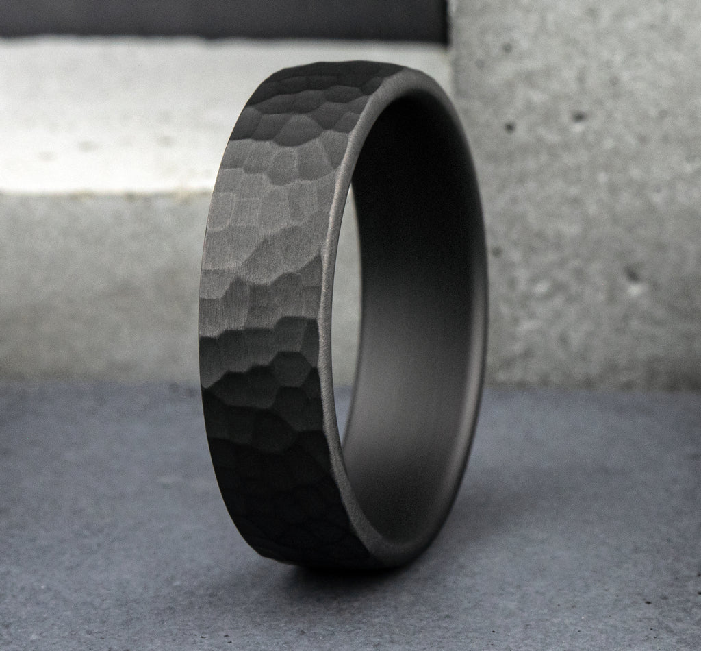 THE SHREDDER 6.5mm, European comfort fit, Darkened Tantalum, Hammered finish