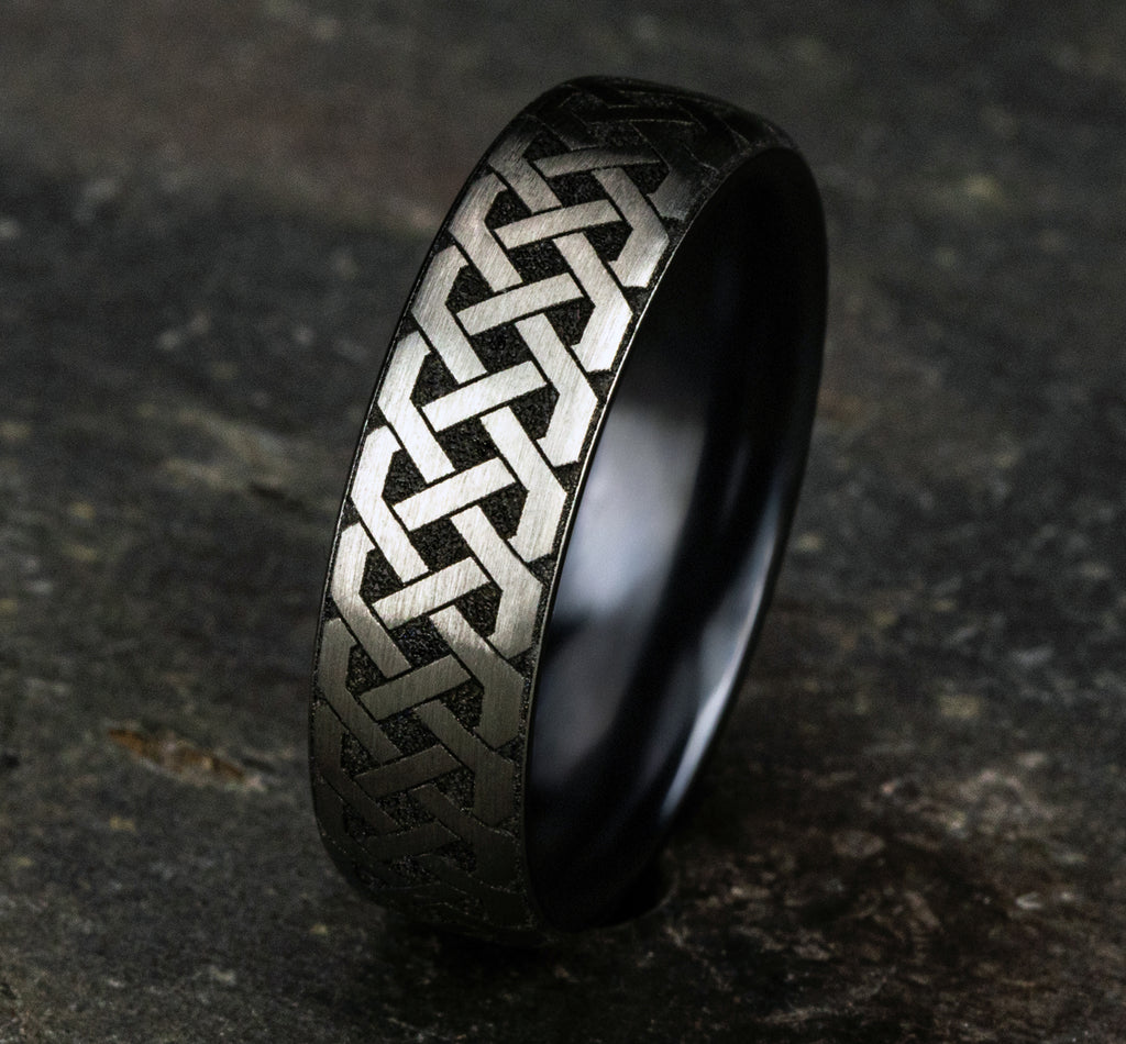 THE ADARE 6.5mm, European comfort fit, Grey/Black Titanium, Celtic knot pattern