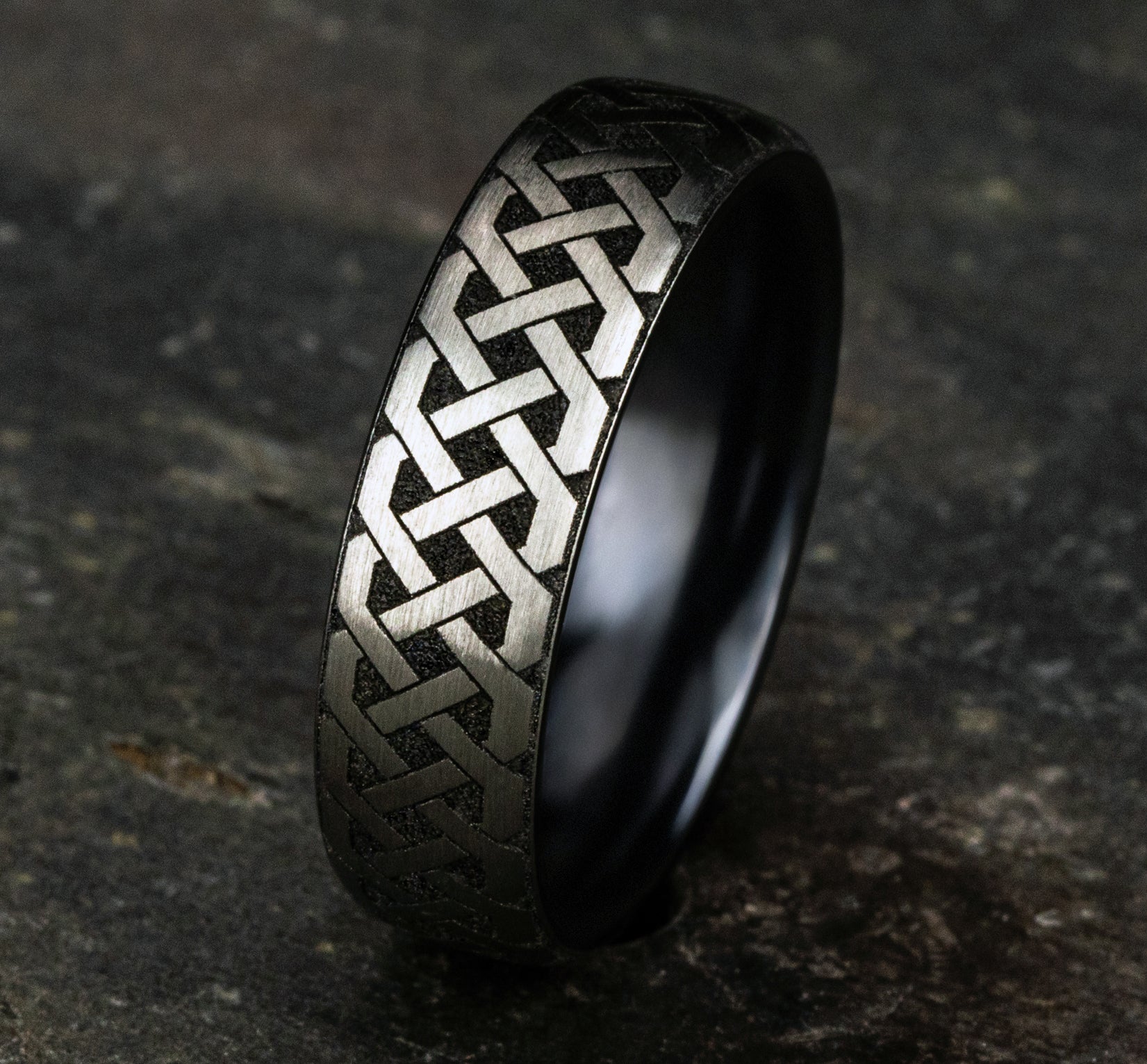 THE ADARE 6.5mm, European comfort fit, Grey/Black Titanium, Celtic knot pattern