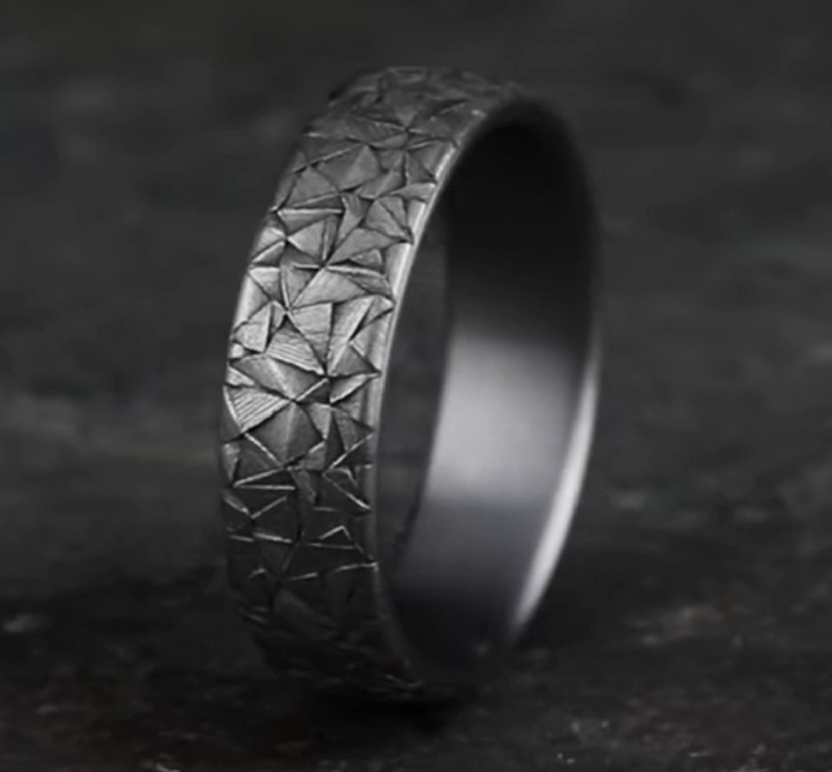 THE KALEIDOSCOPE 6.5mm, Comfort fit, Grey Tantalum, Kaleidoscope pattern