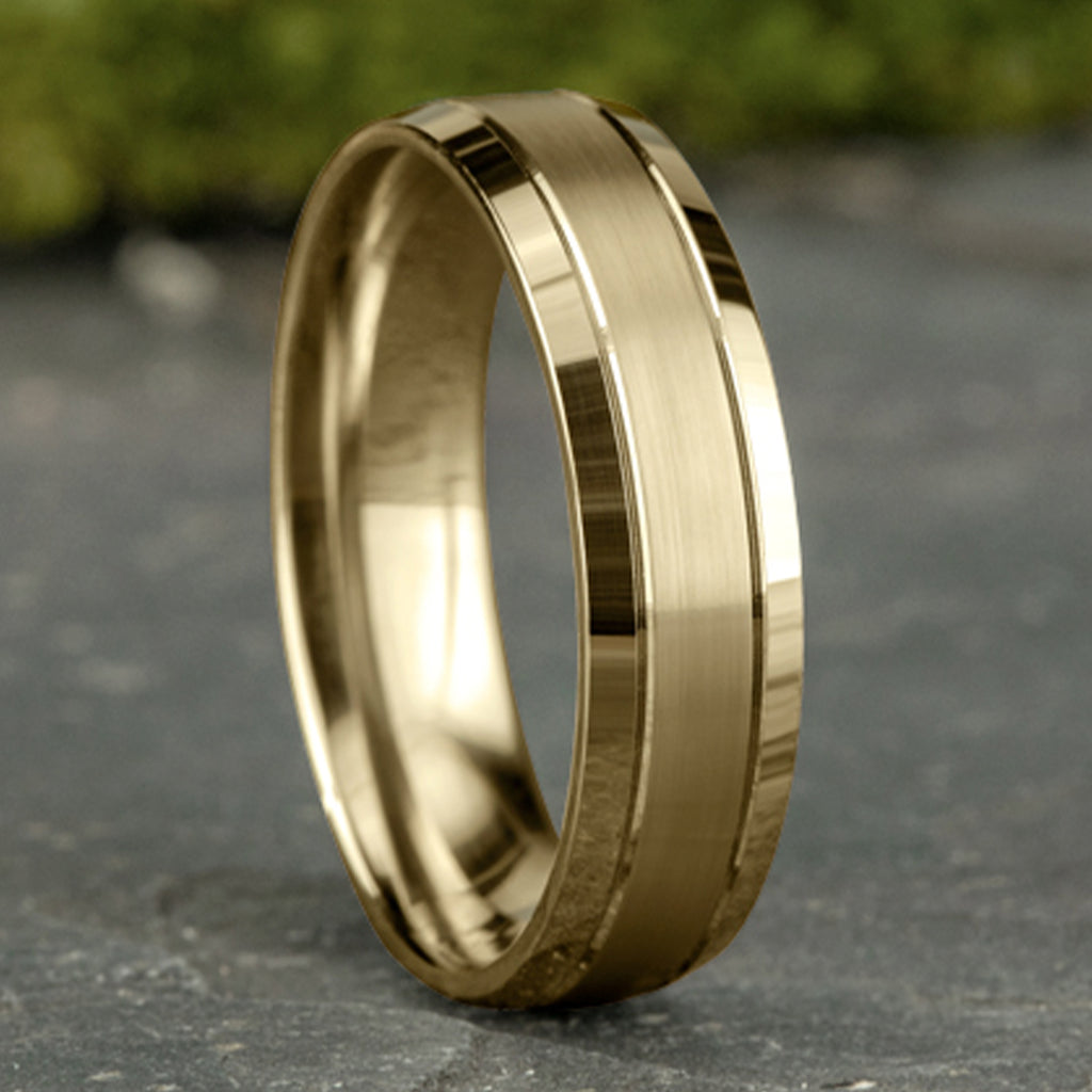 THE HORIZON 6.5mm, Lightweight comfort fit, 14K Yellow Gold, Satin center, polished bevel edges