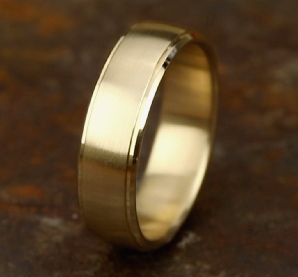 THE FRANKLIN 6.5mm, Lightweight comfort fit, 14K Yellow Gold, Satin finish, polished drop edges