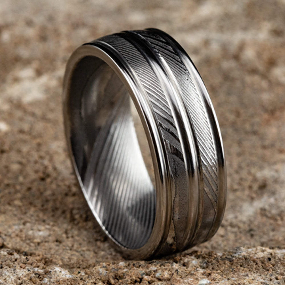 THE ECHO 8mm, Comfort fit, Damascus Steel, Polished double center cuts and round edges