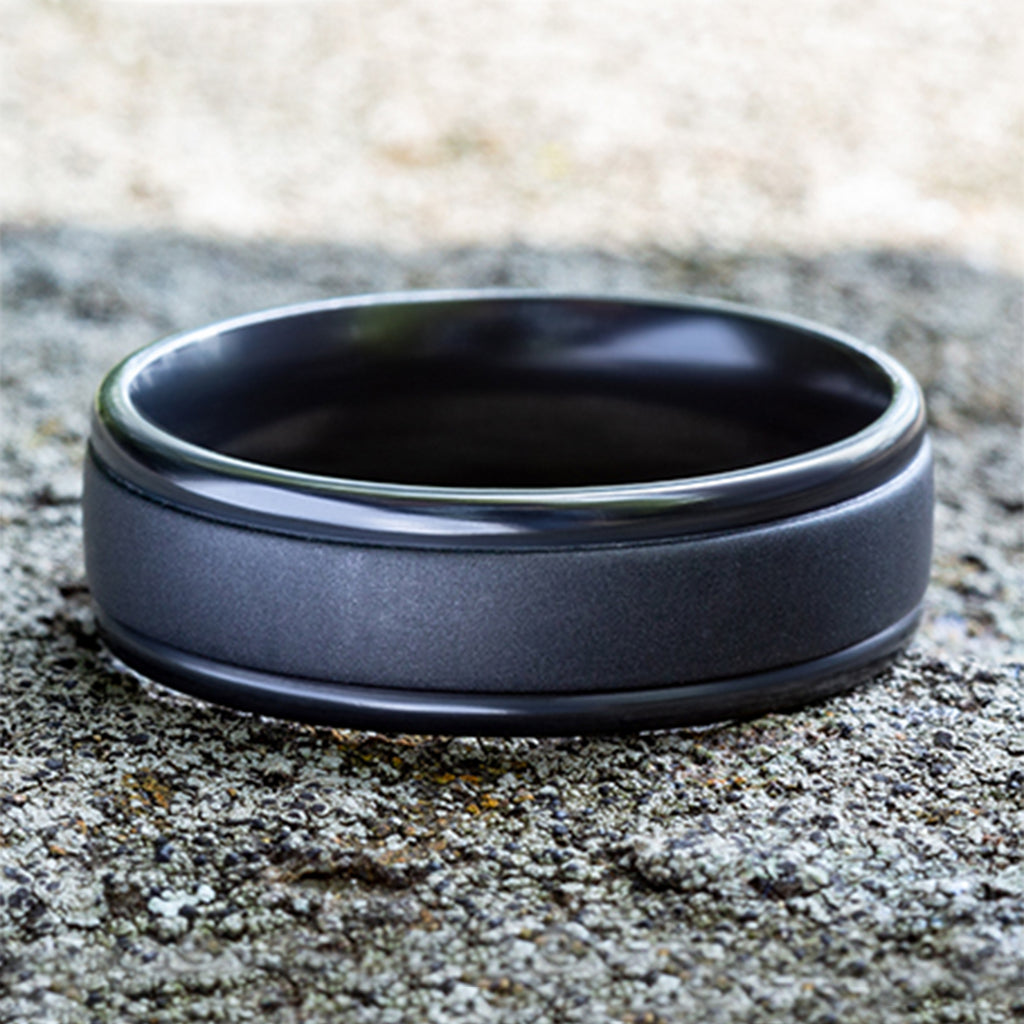 THE WASHINGTON 7mm, Comfort fit, Dark Tantalum, Satin center, polished round edges