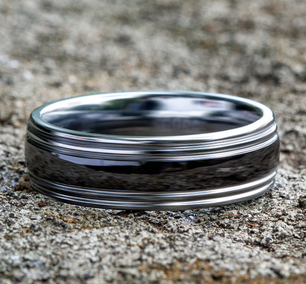 THE WRAITH 7mm, Comfort fit, Tungsten and Black Ceramic, Polished center, polished double cut round edges