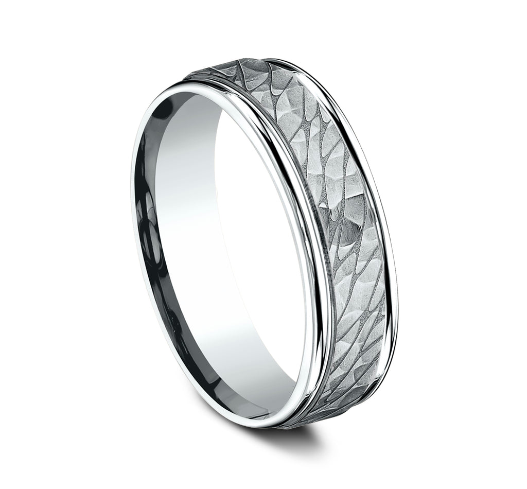 THE NILE 6.5mm, Comfort fit, 14K White Gold, Pebble pattern with hammered finish, polished round edges