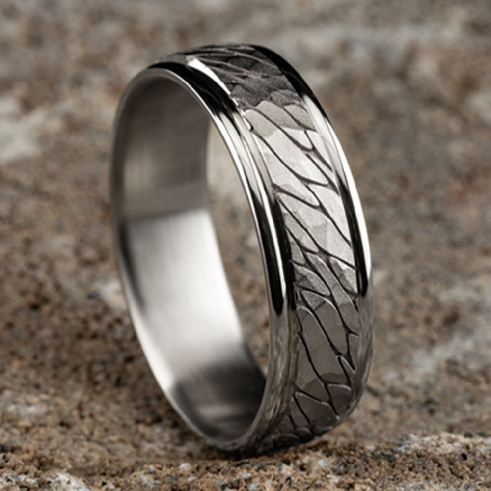 THE NILE 6.5mm, Comfort fit, 14K White Gold, Pebble pattern with hammered finish, polished round edges
