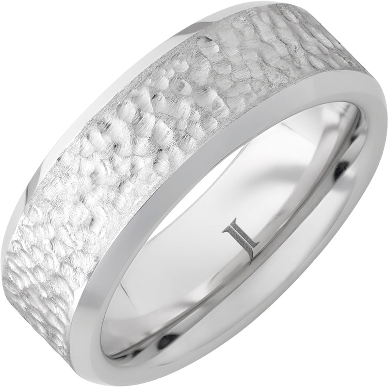 Sernium Beveled Ring with Hammer Finish