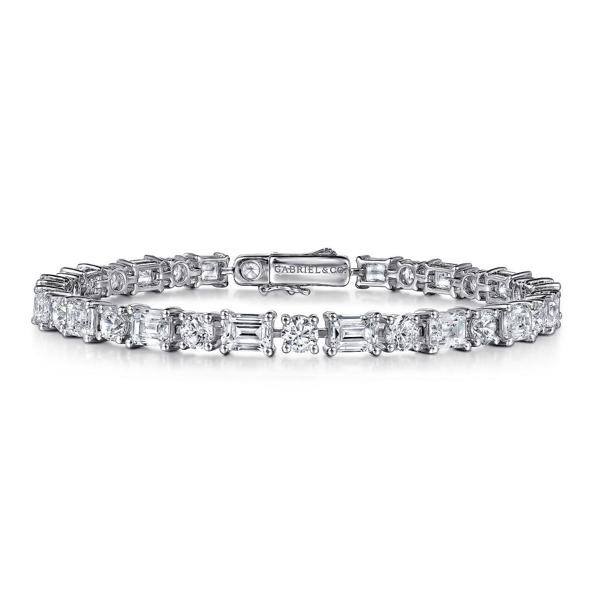 Zephyra Radiance Harbor 18K White Gold Emerald cut and Round Diamond Tennis Bracelet