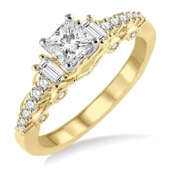 Princess Shape Diamond Engagement Ring