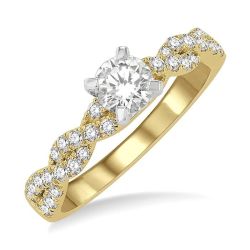 Round Shape Diamond Engagement Ring