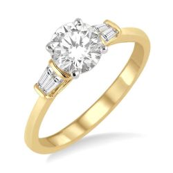 Round Shape Diamond Engagement Ring