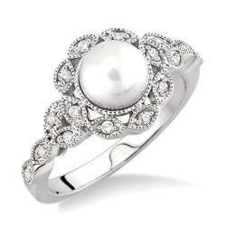 Pearl & Diamond Ring